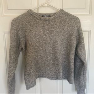 BRANDY MELVILLE • Women’s Heather Gray Cropped Sweater One Size